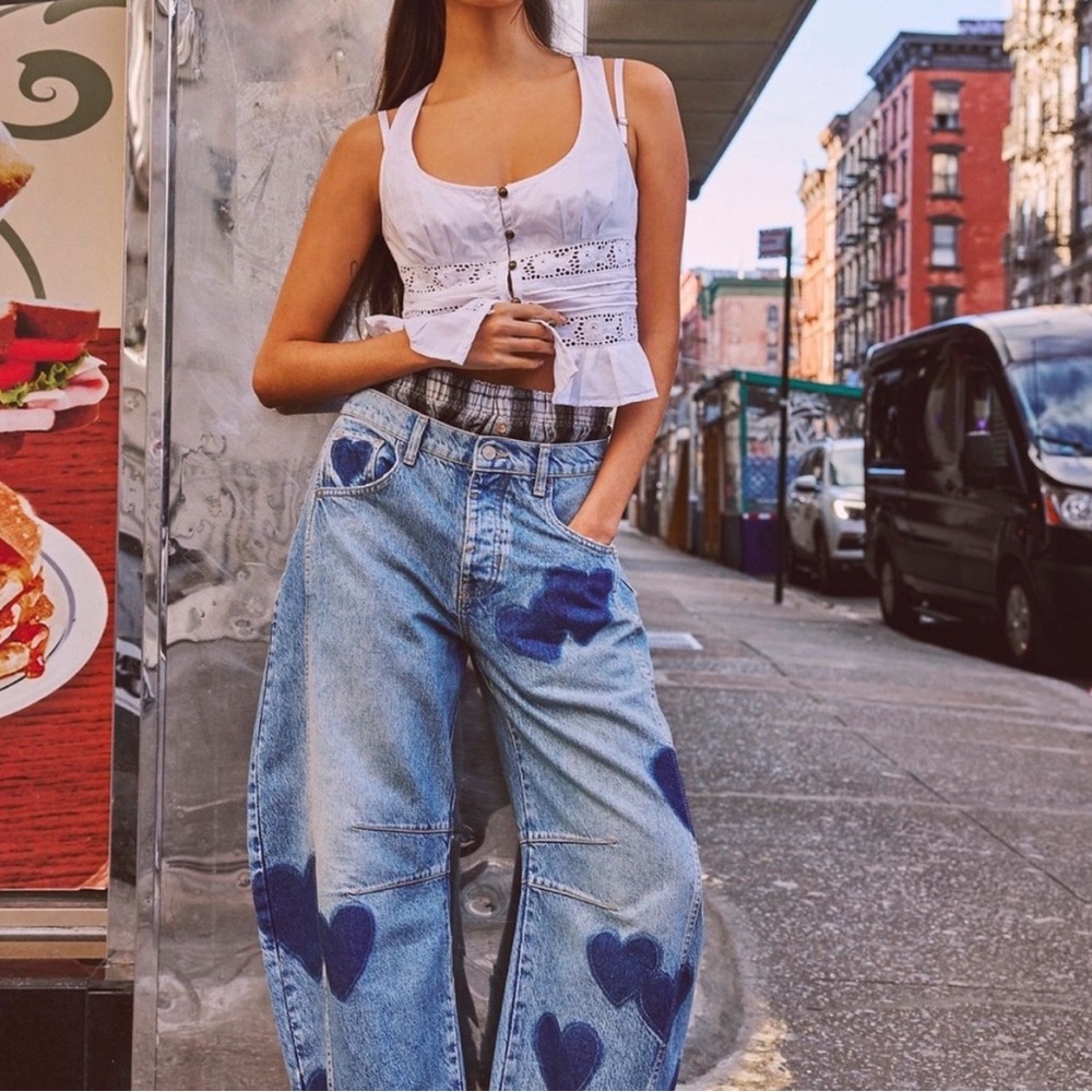 We The Free Mid Rise Barrel jeans - Heart Print (Sold Out)